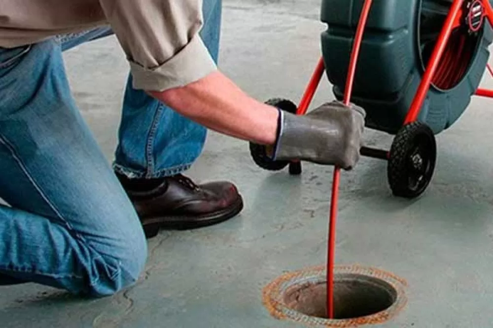 Desentupimento de rede de esgoto